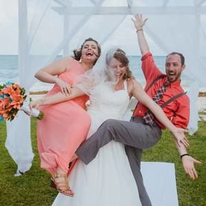 Meet your Posher, Hallie